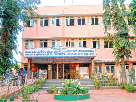 Bengaluru: ‘Time pass’ profs at Maharani college cause a furore
