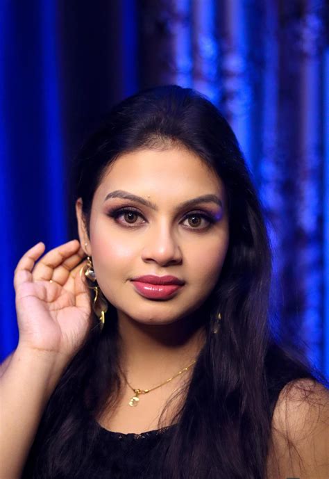 Hire Riya Adhikari for your business promotion | Findinfluencer.in