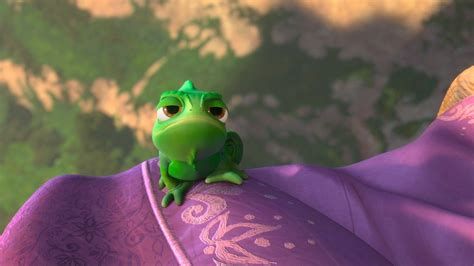 Wallpaper Tangled Pascal Chameleon