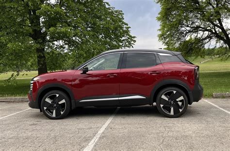 2026 Nissan Kicks Interior, Cargo Space & Seating | U.S. News