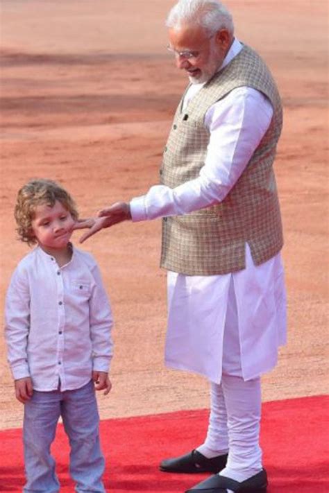 Justin Trudeau’s Bio, Age, Relationships, Latest Buzz, Photos & Videos