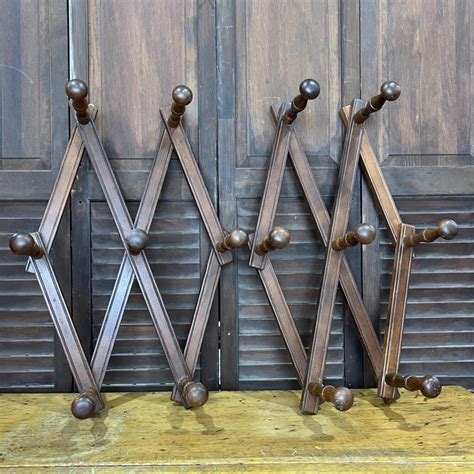 CHOICE Vintage Wooden Accordion Wall Hanger Peg Rack - The Junk Parlor