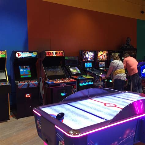 Red Rocket Retro Arcade (Gatlinburg) - All You Need to Know BEFORE You Go