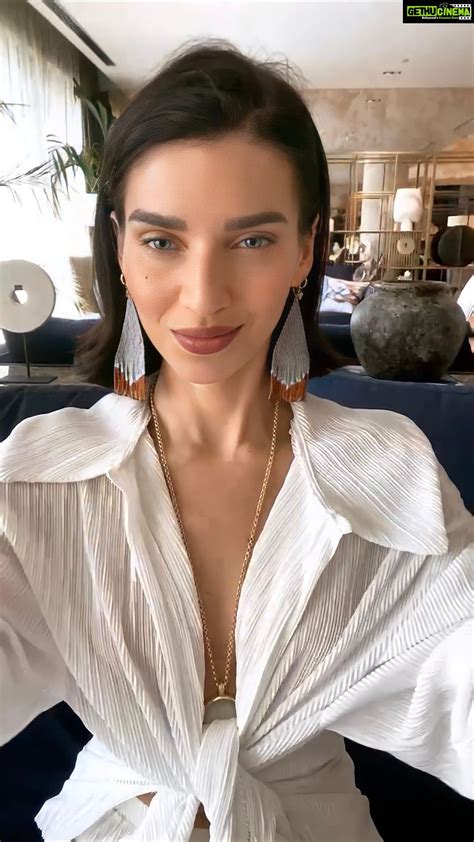 Actress Scarlett Mellish Wilson HD Photos and Wallpapers September 2022 ...