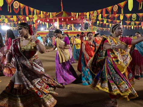 Women in traditional dress will get free entry without registration in ...