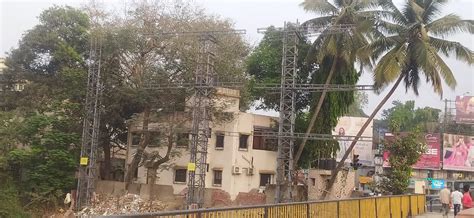 FPJ Impact: Pune Civic Body Takes Down Illegal Hoarding At Alka Talkies ...