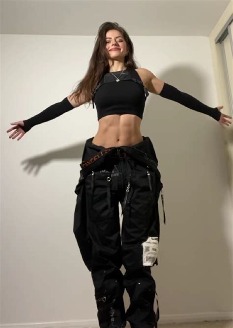 Pin by Alexandrine Rosenbaum on Outfit ideas | Fashion outfits, Cool outfits, Character outfits