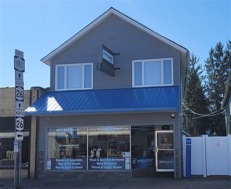 Simple Computer Shop 的图像结果