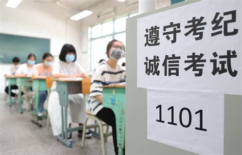 浙江首考分数出炉，430分人数远超去年，杭州各高中分数统计来了_高考_家长_高分
