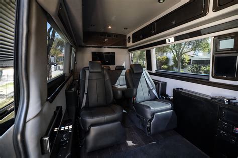 Sprinter Van Rental Luxury 的图像结果