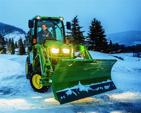 John Deere 2025R Package Special 的图像结果