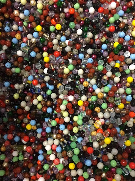 Half-pound Round Glass Beads, Assorted Colors, 8mm, Bulk Lot : Amazon ...