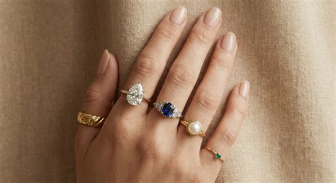 Which Finger Should You Wear a Ring On? Meaning & Guide for Women