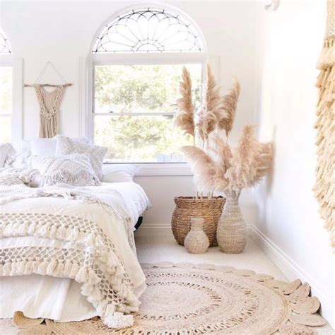 34 Awesome Boho Chic Bedroom Decor Ideas - HOMYHOMEE