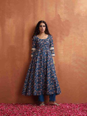 Buy trueBrowns Blue Print Flared Anarkali Kurta with Pant (Set of 2 ...