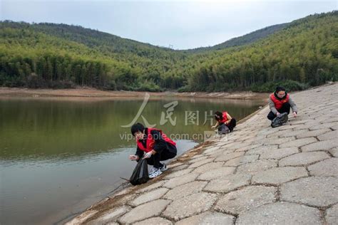 安徽芜湖：河长巡河守护一方碧水-人民图片网