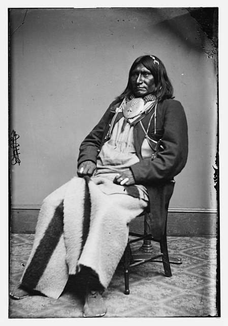 1800s Native American Wood: History & Craftsmanship
