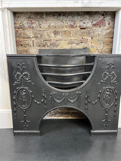 19th Century Georgian Cast Iron Hob Grate Fireplace Insert For Sale at ...