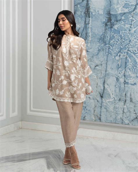 Pashmina/Velvets'24 - Pashmina Aari Beige (RTS) – Nainpreet - The ...