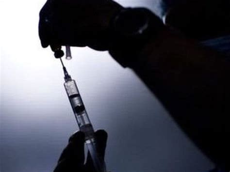 Patient died after doctor's wife gave 8 injections in glucose bottle