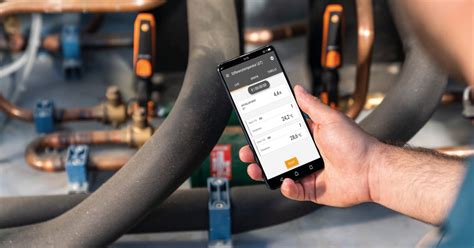 Measuring temperature and humidity in refrigeration systems