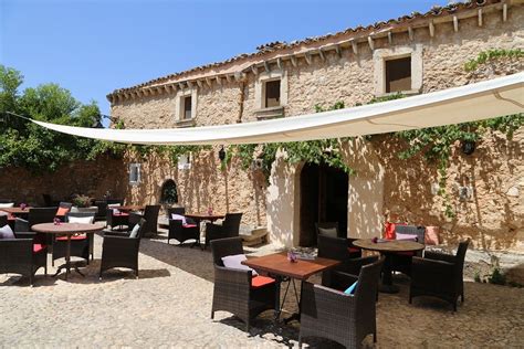 AGROTURISMO SON PONS (Buger) - Inn Reviews, Photos, Rate Comparison ...