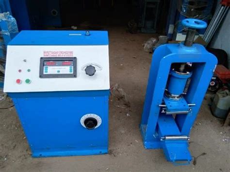 Cement And Concrete Testing Equipment - Plastic Cube Mould Service ...