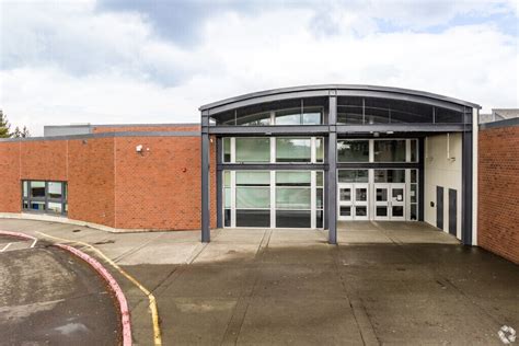 Gordon Russell Middle School, Rankings & Reviews - Homes.com