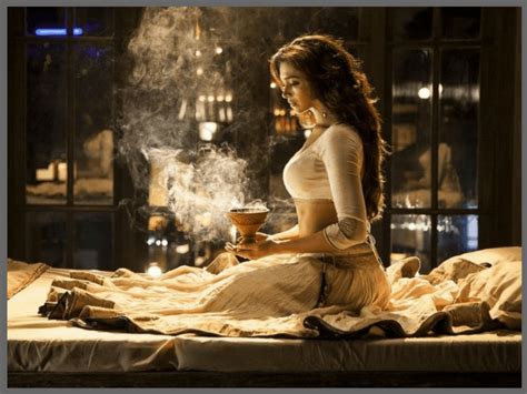 things that happen only in bollywood and not in real life in hindi