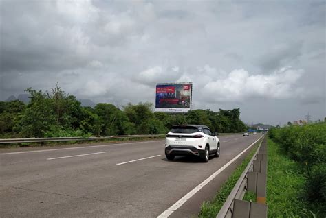 Pune Hoardings :: Mumbai Pune Expressway - Chikhale