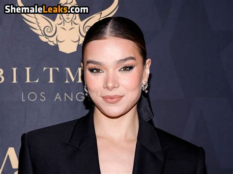 Hailee Steinfeld Leak