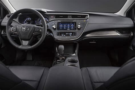 2016 Toyota Avalon Shows Off New Face at Chicago Auto Show - autoevolution