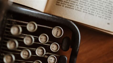 Download wallpaper 2560x1440 typewriter, book, vintage, aesthetics ...