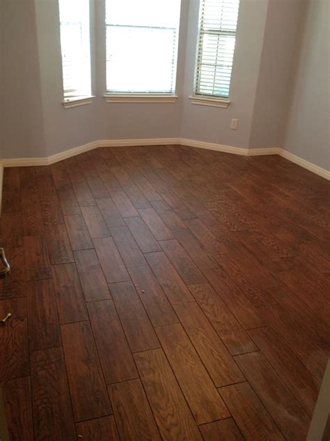wood like tile living room