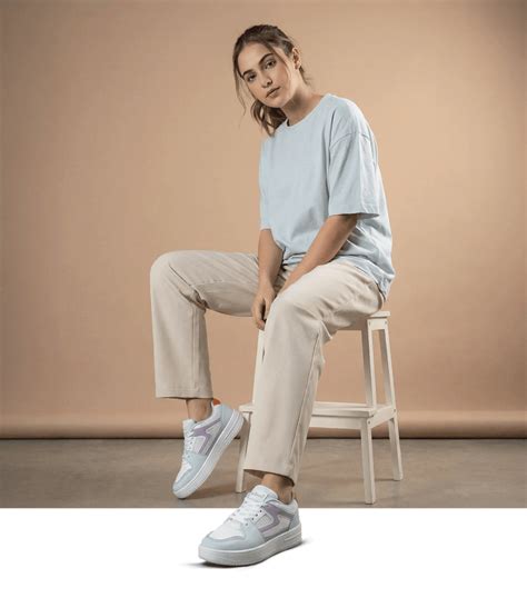 Women's Footwear Online - Shop Trendy Footwear for Women Online ...