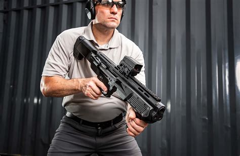 Smith & Wesson M&P 12, nuovo fucile a pompa tattico | GUNSweek.com