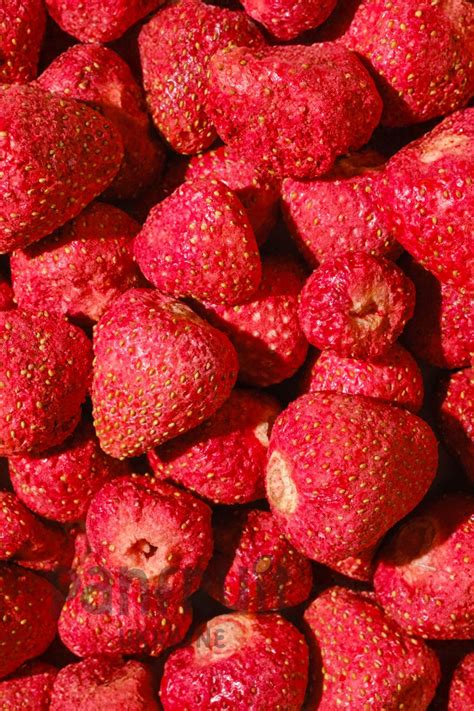 Freeze-dried strawberries whole