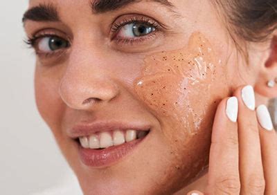 Kumkumadi Gel Face Scrub for Glowing Skin â€“ Blue Nectar