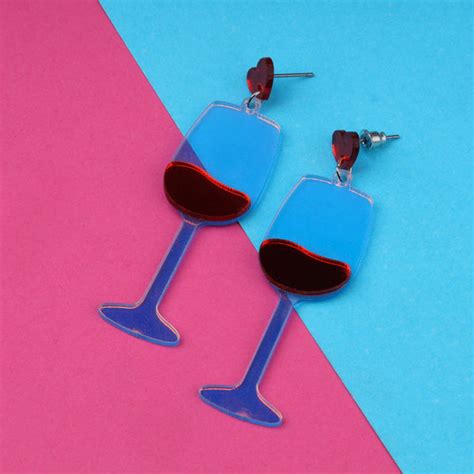 Earrings – Tvisii