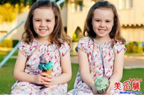 全球最美双胞胎 出生就有经纪人来签模特_新时代模特学校 | 新时代中国模特培训基地