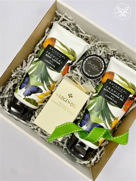 Unique Gifts For Her | Thoughtfully Curated Gift Boxes