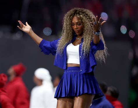 Serena Williams surprises in Kendrick Lamar's Super Bowl halftime show