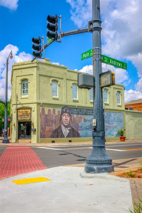 Snapshots: Dothan, Alabama - Murals and Magic in the Wiregrass — Miles 2 Go