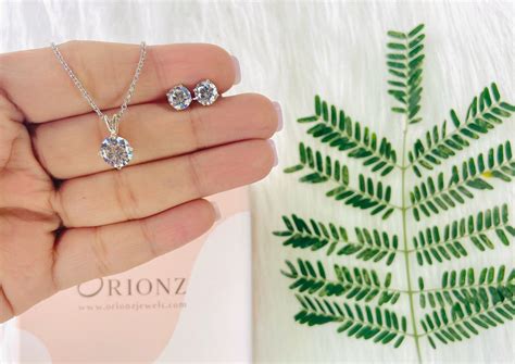 Timeless Round Solitaire Set For Her | Orionz Jewels
