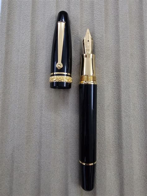 Maiora Ultra Ogiva Golden Age Nera GT Fountain Pen – AARCAAI