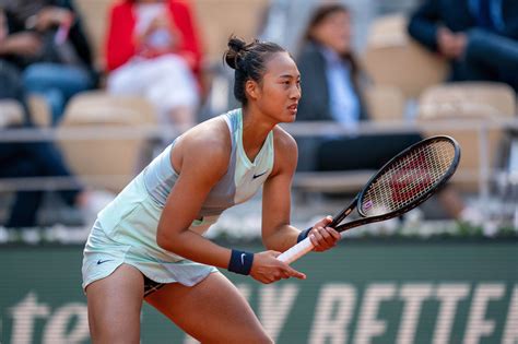 Tennis 郑钦文 的图像结果