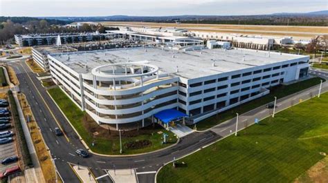 GSP Airport opens new parking garage