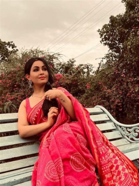 Bhabiji Ghar Par Hain's Shubhangi Atre's 15 light-weight and stylish ...