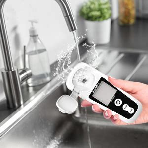 AquilaPro Digital Brix Refractometer, Rechargeable Brix Meter for ...