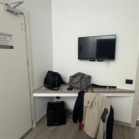 CROSSROAD HOTEL (Rome) - Hotel Reviews, Photos, Rate Comparison ...